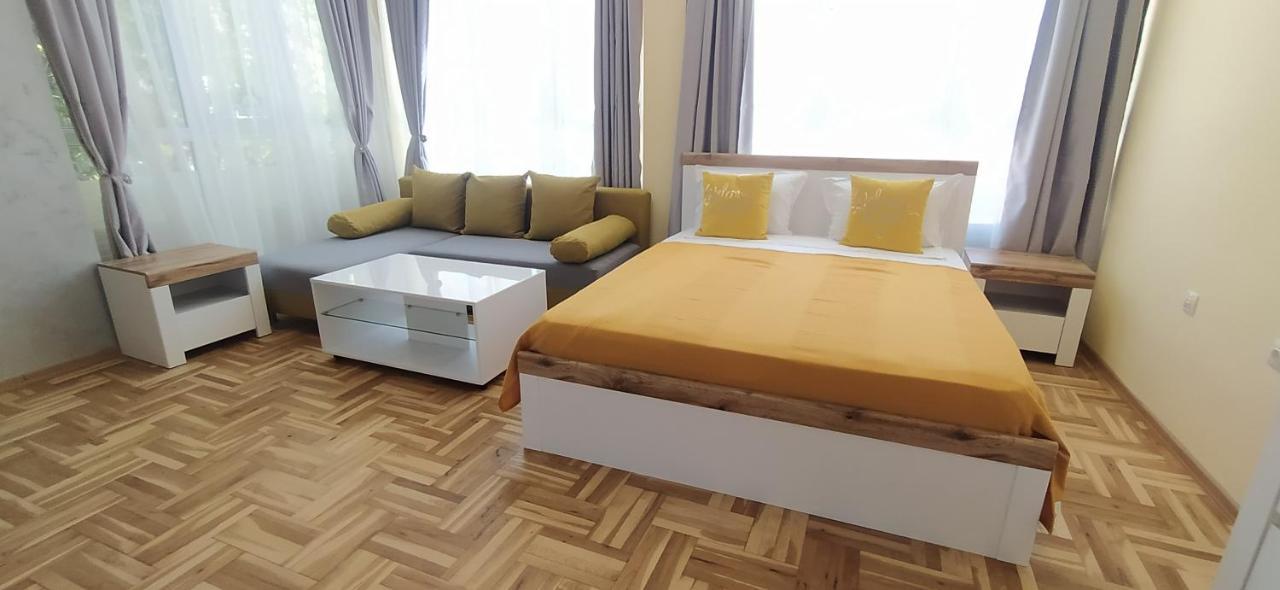 Studios Near To Burgas Free University Exterior foto
