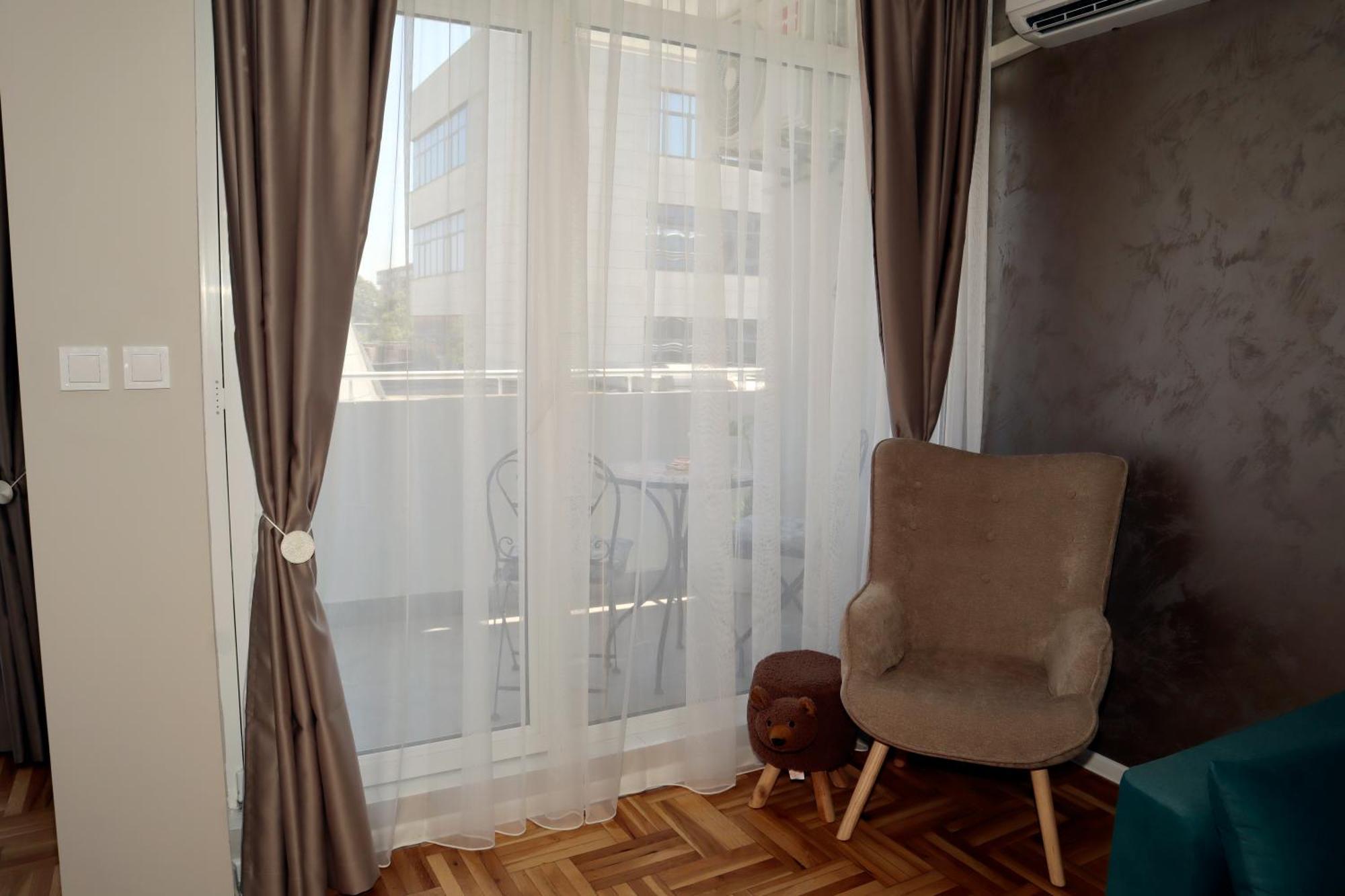 Studios Near To Burgas Free University Exterior foto